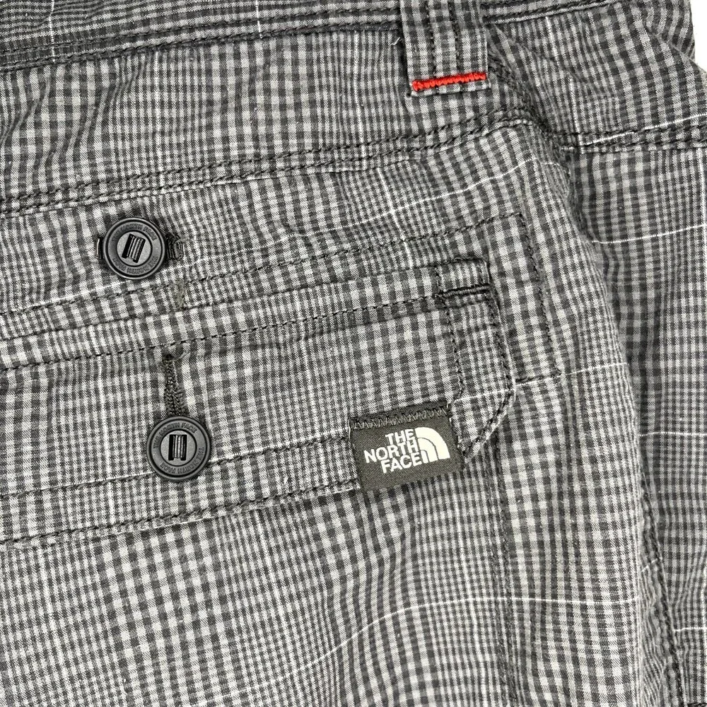 The North Face Mens Shorts 38 Grey Plaid Reflective Flat Front Button Fly Casual